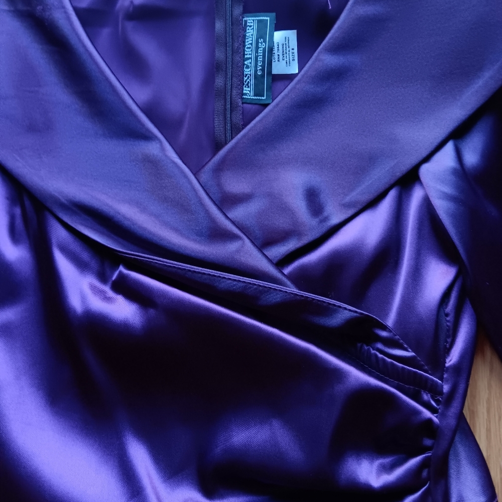 Jessica Howard Evenings ladies purple satin dressy evening top. Size 8. NWT